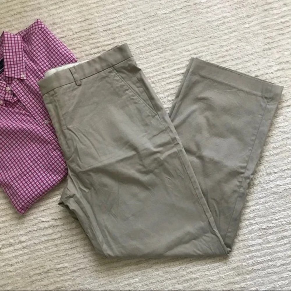 Express men’s Producer khakis 38x32